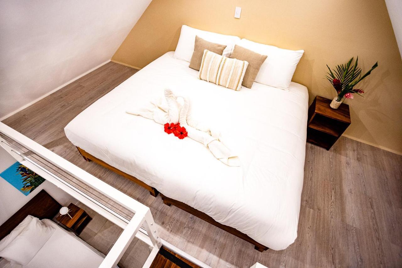 Aves Hotel Montezuma Exterior photo